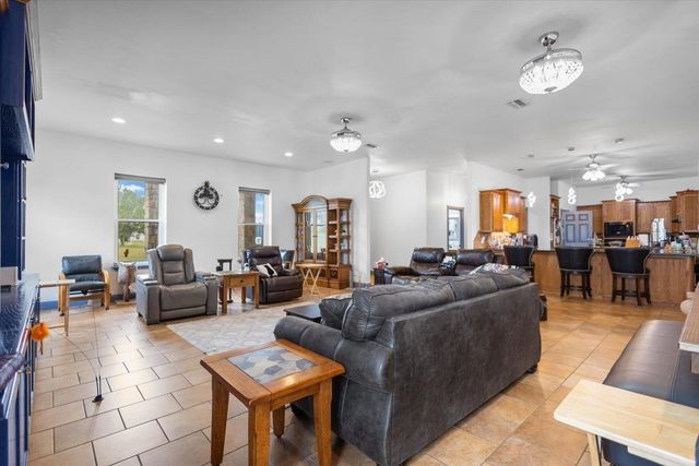 15515 CR 434, Lindale, TX 75771