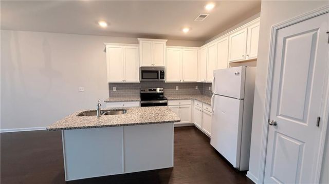 7085 GLADSTONE Circle, Stonecrest, GA 30038