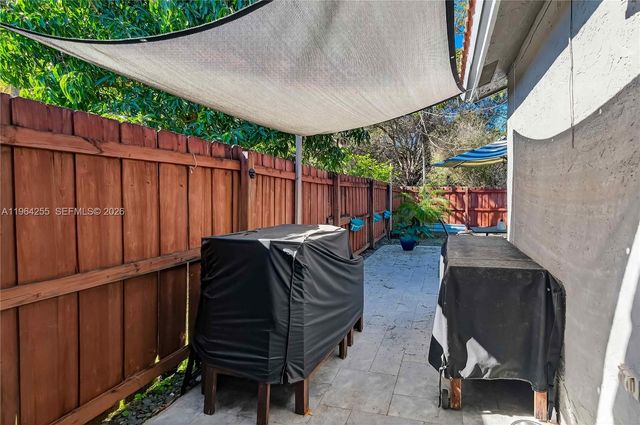 160 SW 206th Ave, Pembroke Pines, FL 33029