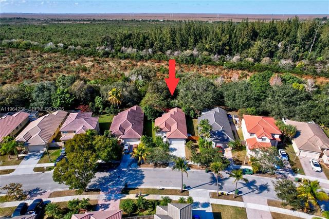 160 SW 206th Ave, Pembroke Pines, FL 33029