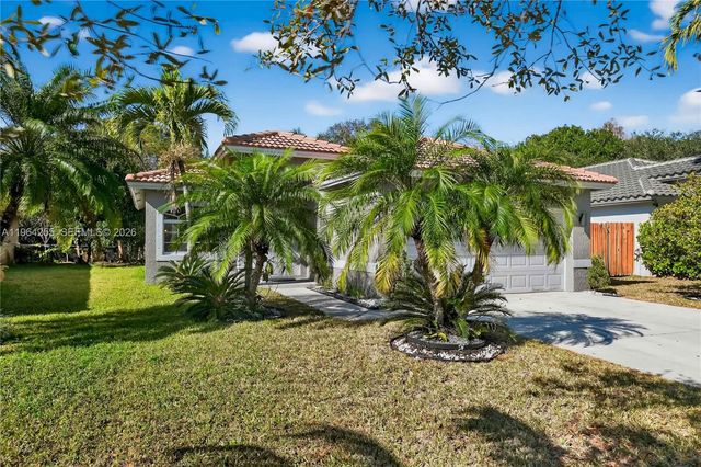 160 SW 206th Ave, Pembroke Pines, FL 33029