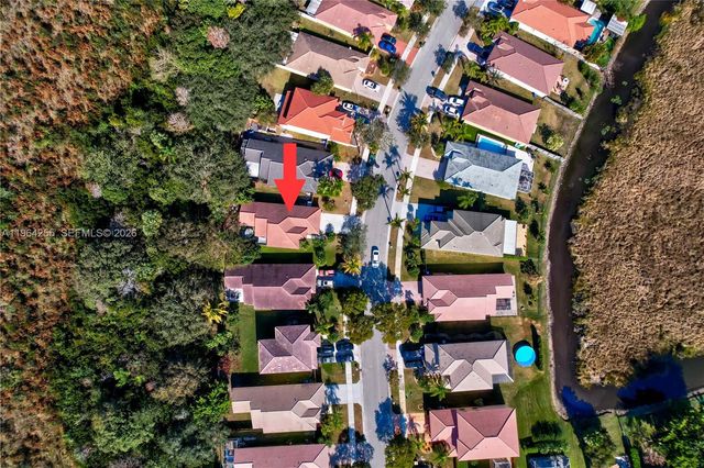 160 SW 206th Ave, Pembroke Pines, FL 33029