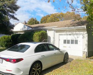 25 Margaret Drive, Oyster Bay, NY 11803