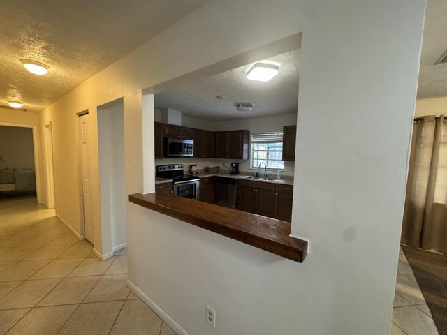 882 SE Walters Terrace, Port St. Lucie, Port St Lucie, FL 34983