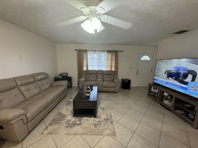 882 SE Walters Terrace, Port St. Lucie, Port St Lucie, FL 34983