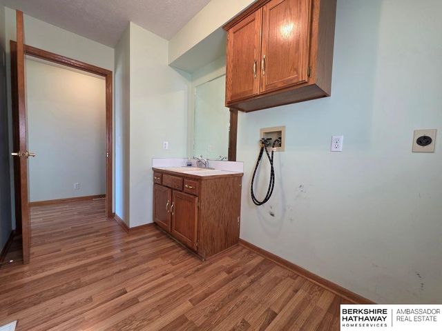 20724 Sequoia Street, Omaha, NE 68022