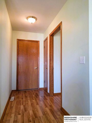 20724 Sequoia Street, Omaha, NE 68022
