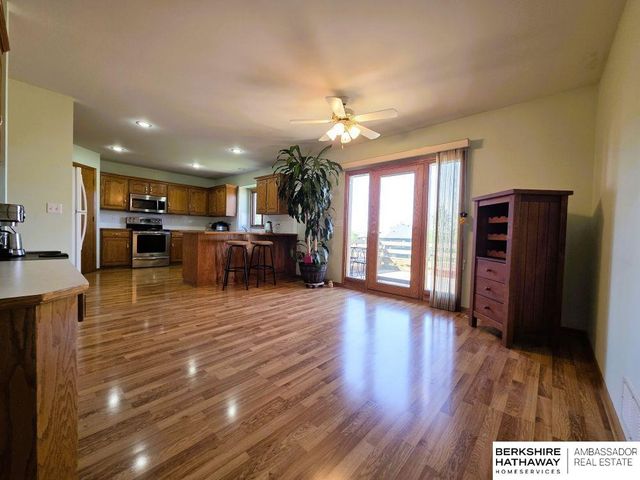 20724 Sequoia Street, Omaha, NE 68022