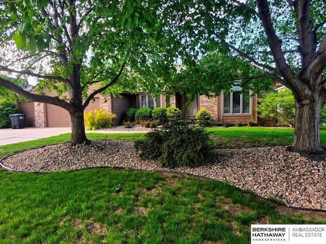 20724 Sequoia Street, Omaha, NE 68022