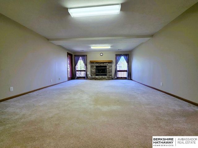20724 Sequoia Street, Omaha, NE 68022