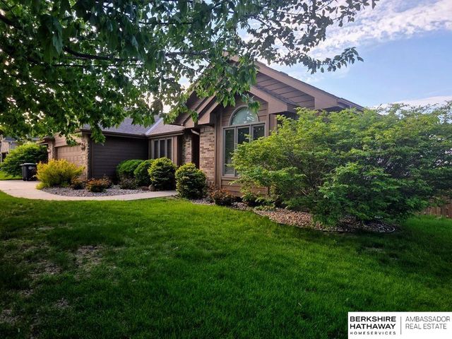 20724 Sequoia Street, Omaha, NE 68022