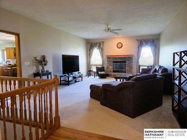 20724 Sequoia Street, Omaha, NE 68022