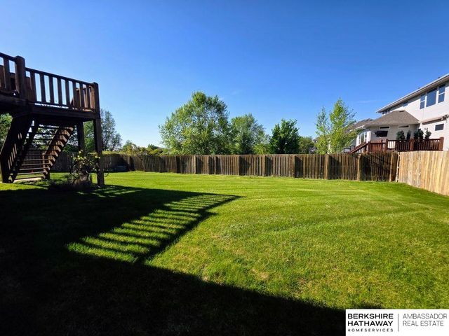 20724 Sequoia Street, Omaha, NE 68022