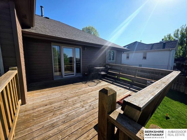 20724 Sequoia Street, Omaha, NE 68022