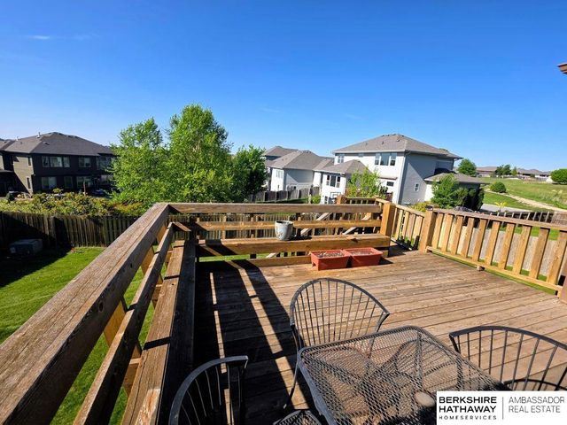 20724 Sequoia Street, Omaha, NE 68022