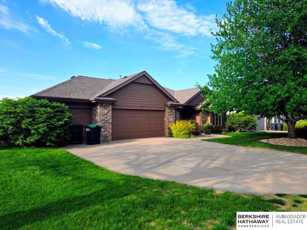 20724 Sequoia Street, Omaha, NE 68022