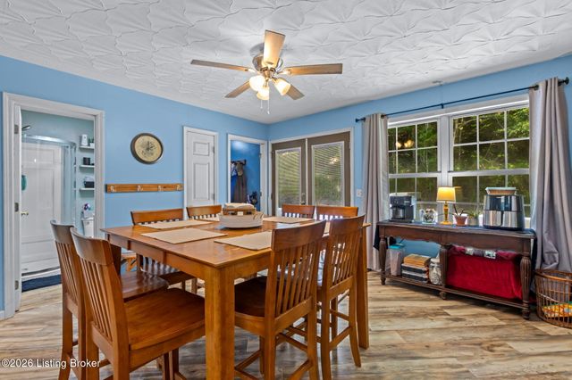 1931 Pitts Point Rd, Shepherdsville, KY 40165