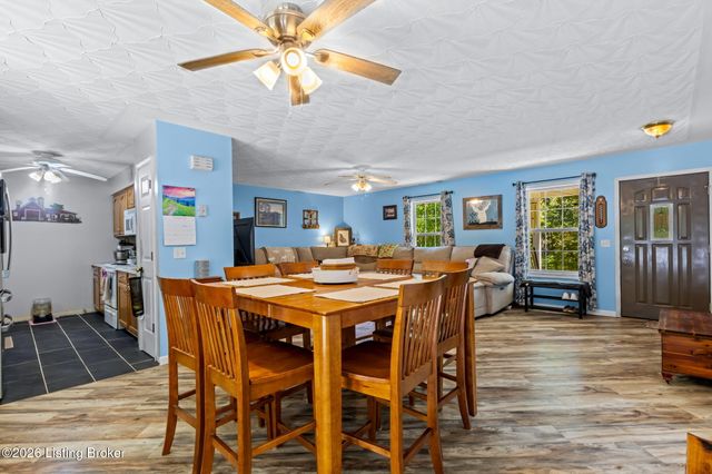 1931 Pitts Point Rd, Shepherdsville, KY 40165