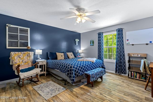 1931 Pitts Point Rd, Shepherdsville, KY 40165