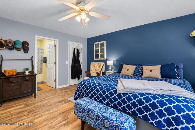 1931 Pitts Point Rd, Shepherdsville, KY 40165