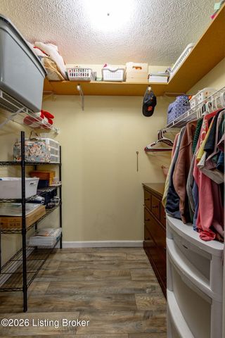 1931 Pitts Point Rd, Shepherdsville, KY 40165