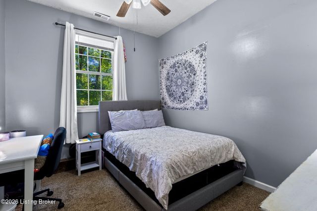 1931 Pitts Point Rd, Shepherdsville, KY 40165