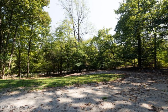 1931 Pitts Point Rd, Shepherdsville, KY 40165