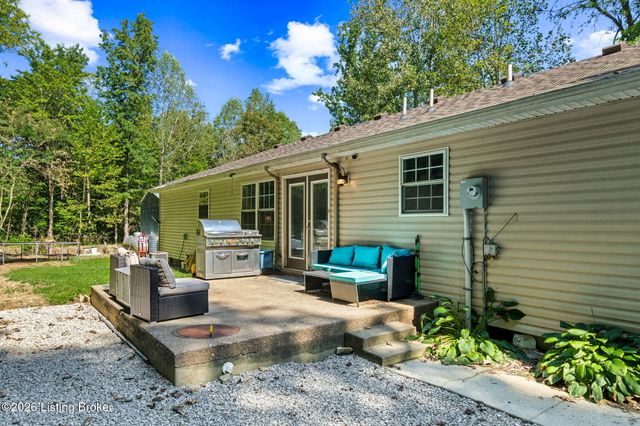 1931 Pitts Point Rd, Shepherdsville, KY 40165