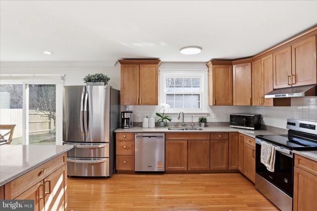 4797 TAPESTRY DR, Fairfax, VA 22032