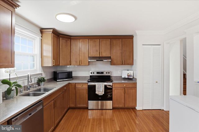 4797 TAPESTRY DR, Fairfax, VA 22032