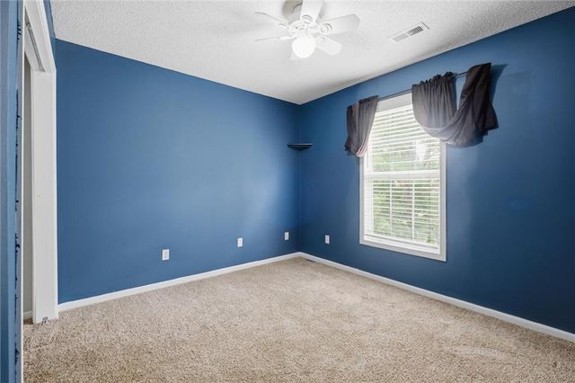 1044 N Troost Avenue, Olathe, KS 66061