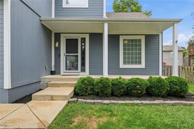 1044 N Troost Avenue, Olathe, KS 66061
