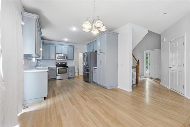1044 N Troost Avenue, Olathe, KS 66061