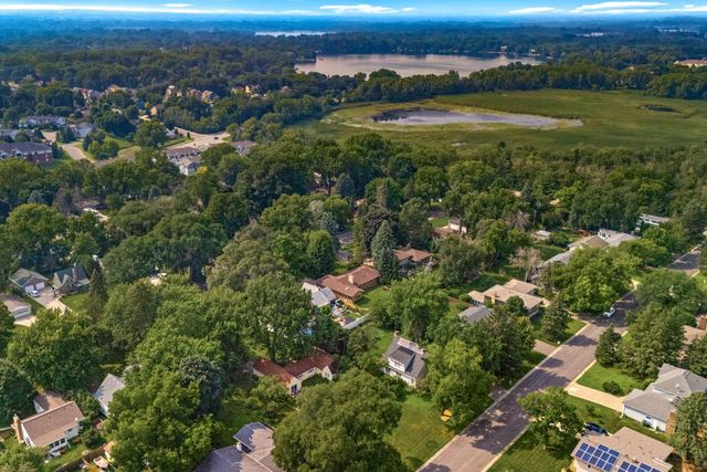 2816 Oxford Street N, Roseville, MN 55113