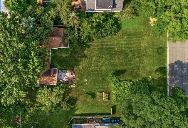 2816 Oxford Street N, Roseville, MN 55113