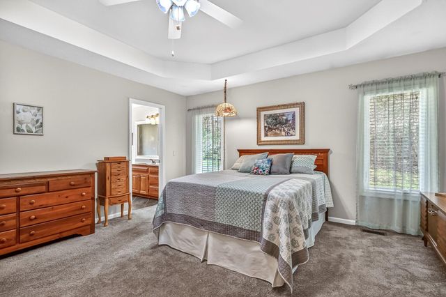 5852 S Farm Rd 157, Springfield, MO 65810