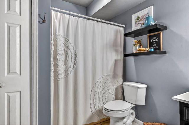 5852 S Farm Rd 157, Springfield, MO 65810