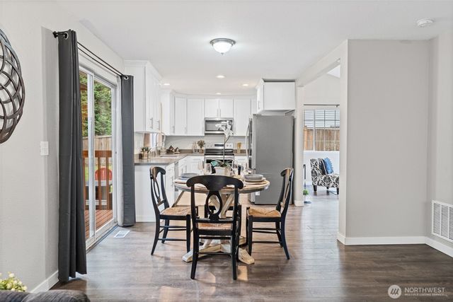 20910 111th Street Ct E, Bonney Lake, WA 98391
