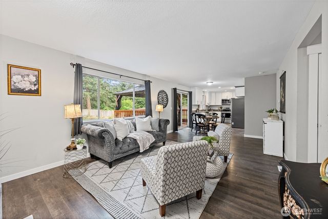 20910 111th Street Ct E, Bonney Lake, WA 98391