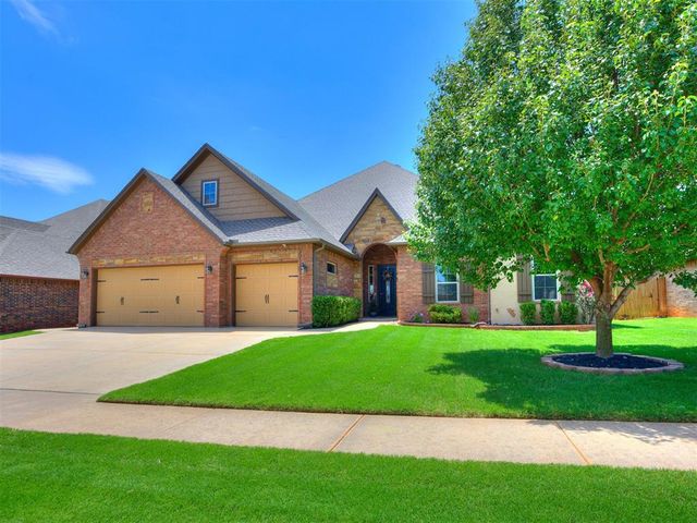 9112 SW 36th Street, Mustang, OK 73179