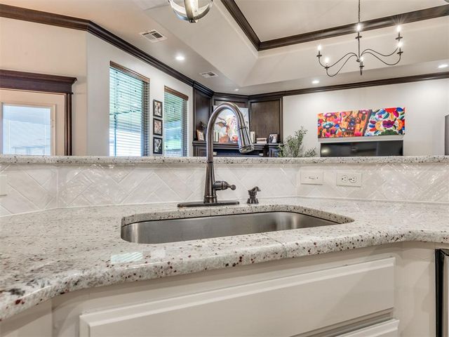 9112 SW 36th Street, Mustang, OK 73179