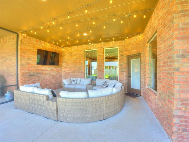 9112 SW 36th Street, Mustang, OK 73179