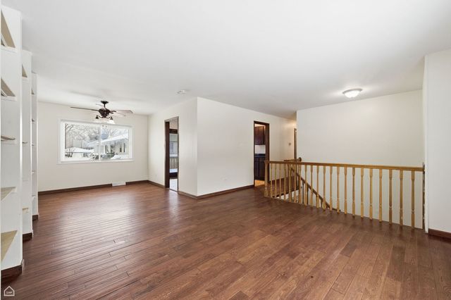 250 E Maple Drive, Glenwood, IL 60425