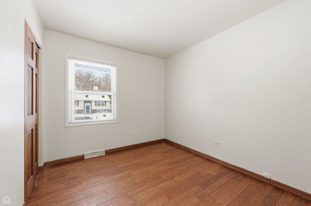 250 E Maple Drive, Glenwood, IL 60425