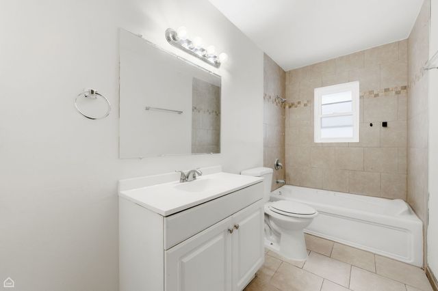 250 E Maple Drive, Glenwood, IL 60425