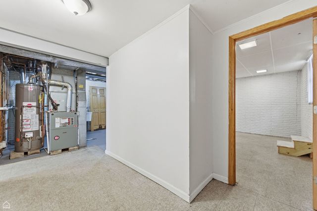 250 E Maple Drive, Glenwood, IL 60425