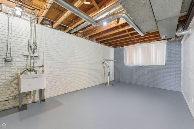 250 E Maple Drive, Glenwood, IL 60425