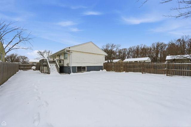 250 E Maple Drive, Glenwood, IL 60425