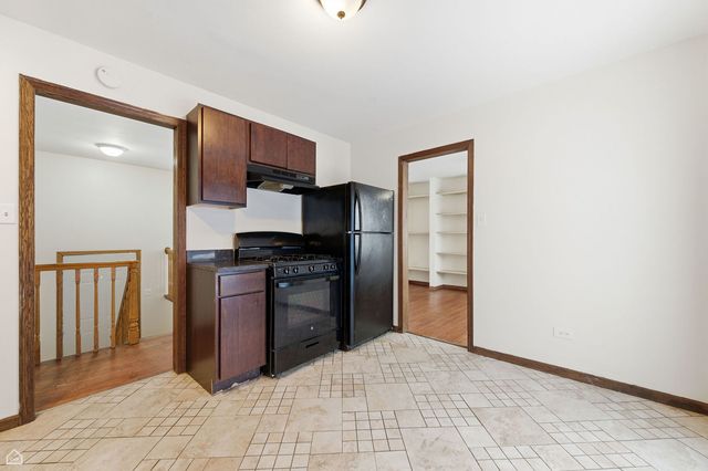 250 E Maple Drive, Glenwood, IL 60425