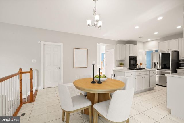 11489 POTOMAC HEIGHTS LN, Lovettsville, VA 20180